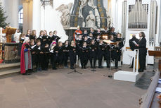 Aussendung der Sternsinger im Hohen Dom zu Fulda (Foto: Karl-Franz Thiede)